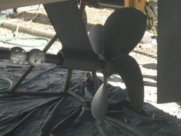 Slide: The Image of Mainship 390 Trawler 2000 - 11
