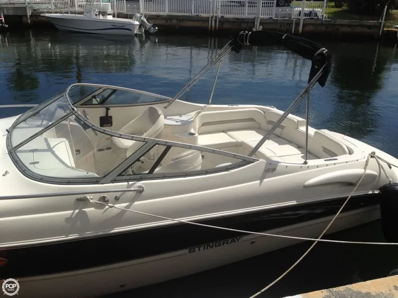 Slide: The Image of Stingray 250 CR 2006 - 5