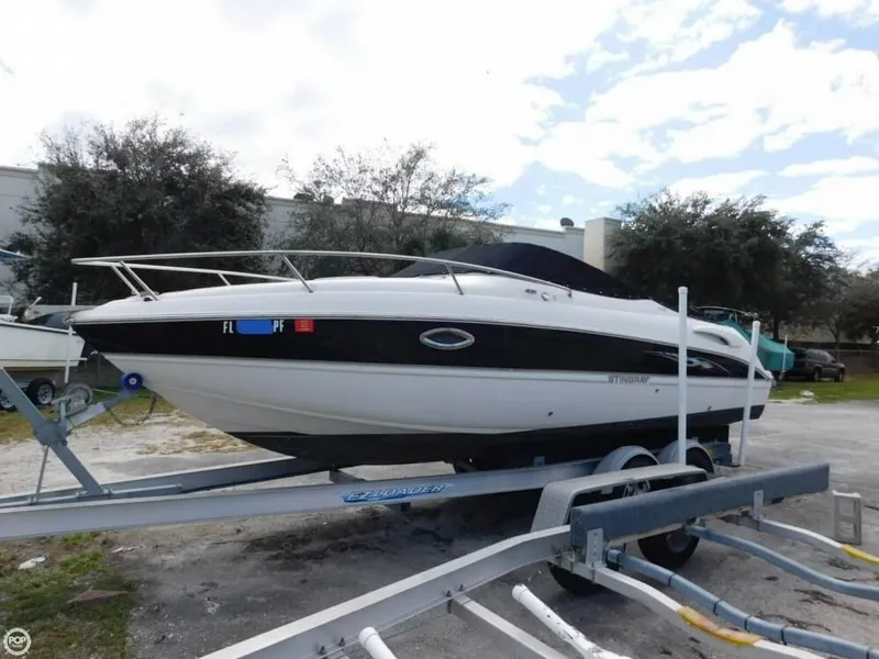 Slide: The Image of Stingray 250 CR 2006 - 9