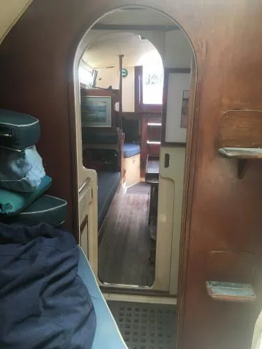 Slide: The Image of Camper & Nicholsons Sloop 1983 - 11