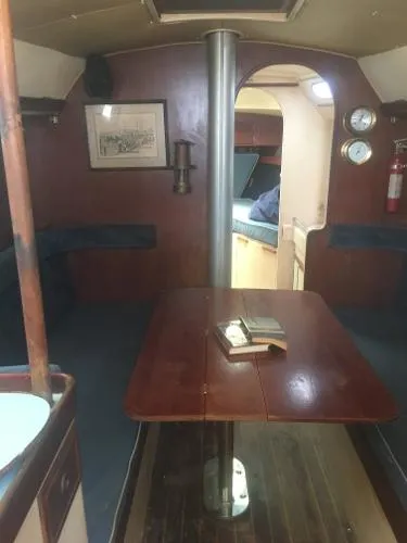 Slide: The Image of Camper & Nicholsons Sloop 1983 - 8