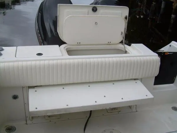 Slide: The Image of Hydra Sports 2796 CC Vector 2000 - 10