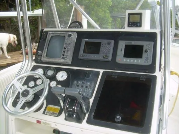 Slide: The Image of Hydra Sports 2796 CC Vector 2000 - 11