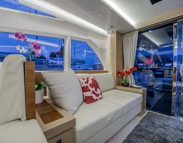 Slide: The Image of Horizon E56 Motoryacht 2013 - 6