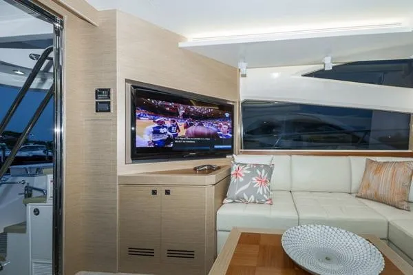 Slide: The Image of Horizon E56 Motoryacht 2013 - 7