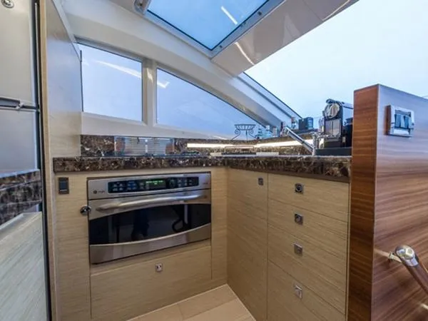 Slide: The Image of Horizon E56 Motoryacht 2013 - 9