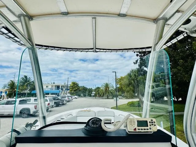 Slide: The Image of Sea Fox 228 Commander 2020 - 11