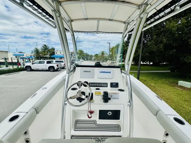 Slide: The Image of Sea Fox 228 Commander 2020 - 12