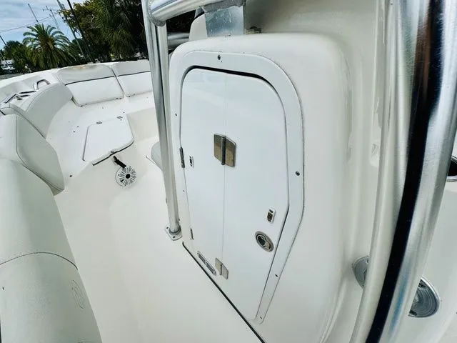 Slide: The Image of Sea Fox 228 Commander 2020 - 16