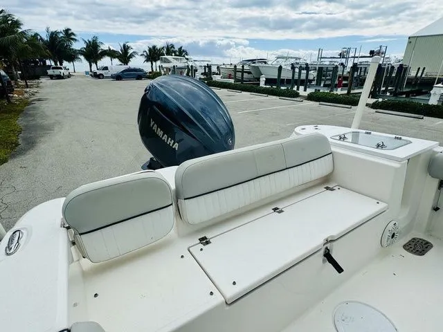 Slide: The Image of Sea Fox 228 Commander 2020 - 6