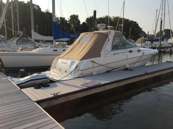 Slide: The Image of Sea Ray Sundancer 1999 - 1