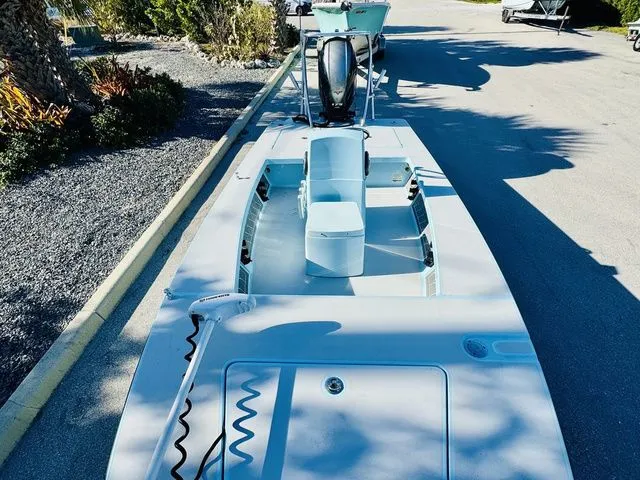 Slide: The Image of Maverick 18 HPX-V 2020 - 12