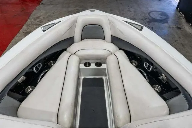 Slide: The Image of Centurion Enzo 230 2011 - 14