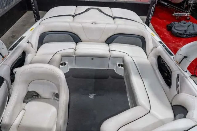 Slide: The Image of Centurion Enzo 230 2011 - 7