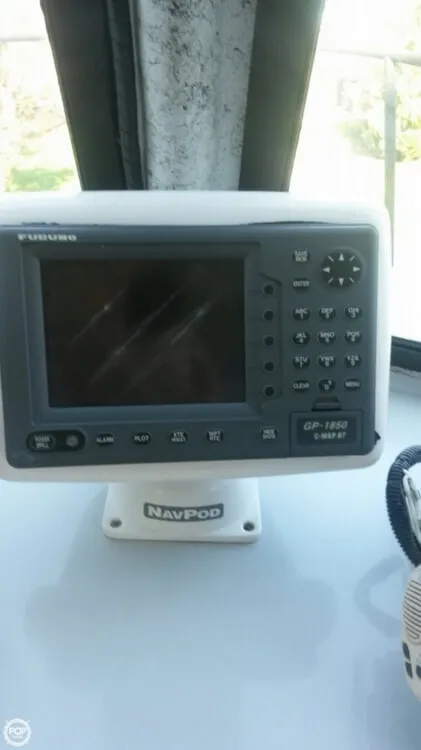 Slide: The Image of Boston Whaler 25 Challenger 2002 - 10
