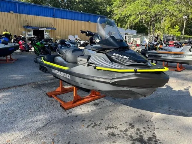 Slide: The Image of Sea-Doo Explorer Pro 2026 - 3