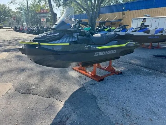 Slide: The Image of Sea-Doo Explorer Pro 2026 - 5