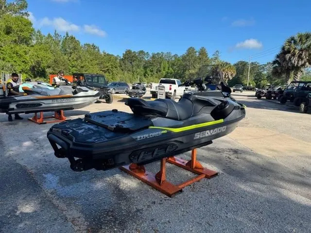 Slide: The Image of Sea-Doo Explorer Pro 2026 - 9