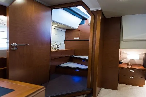 Slide: The Image of Prestige 500 Flybridge 2014 - 11