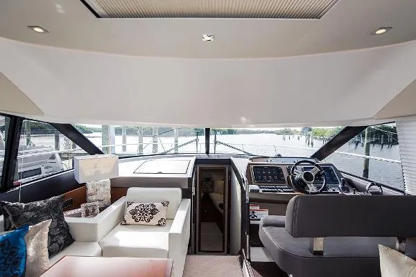 Slide: The Image of Prestige 500 Flybridge 2014 - 9