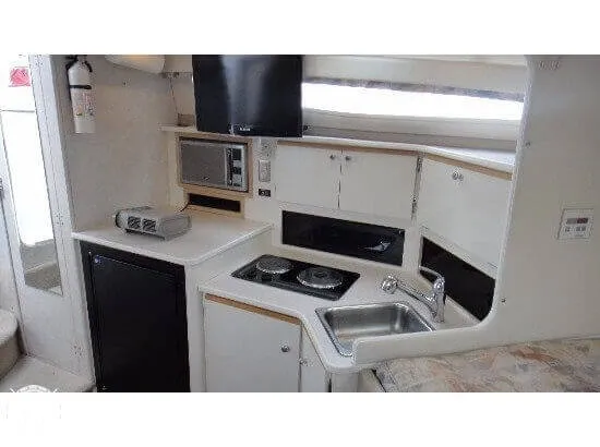 Slide: The Image of Bayliner 3055 Ciera 1999 - 9