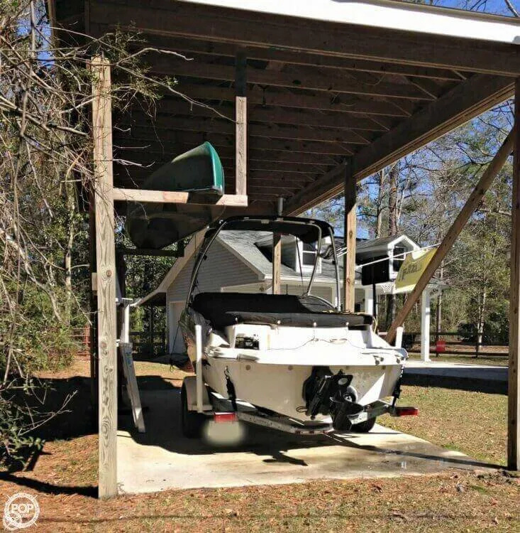 Slide: The Image of Sea Ray 185 Sport 2011 - 4