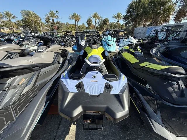 Slide: The Image of Sea-Doo Spark® Trixx™ for 3 Rotax® 900 ACE™ - 90 iBR 2024 - 2