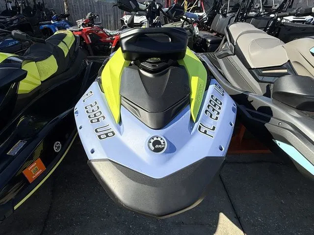 Slide: The Image of Sea-Doo Spark® Trixx™ for 3 Rotax® 900 ACE™ - 90 iBR and A 2024 - 5