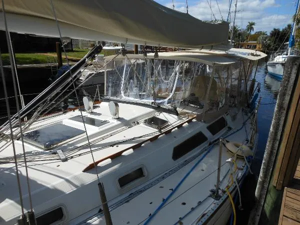 Slide: The Image of Sabre 38 MK II CB 1988 - 6