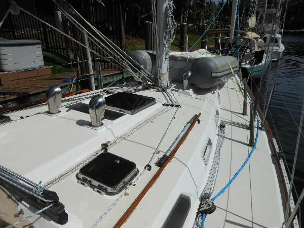 Slide: The Image of Sabre 38 MK II CB 1988 - 7