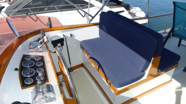 Slide: The Image of Albin 43 Trawler 1979 - 11