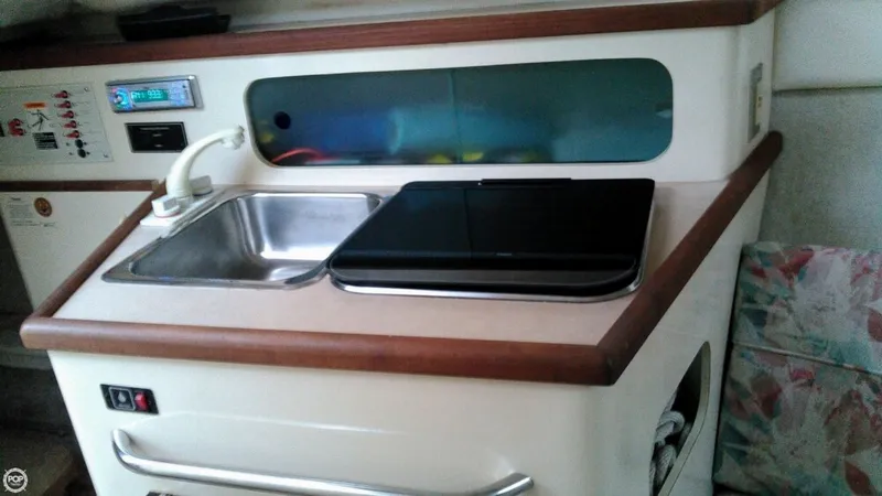 Slide: The Image of Bayliner 2355 Ciera 1996 - 8