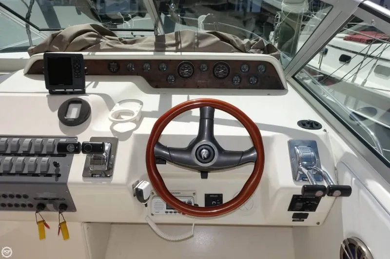 Slide: The Image of Sea Ray 300 Sundancer 1996 - 8