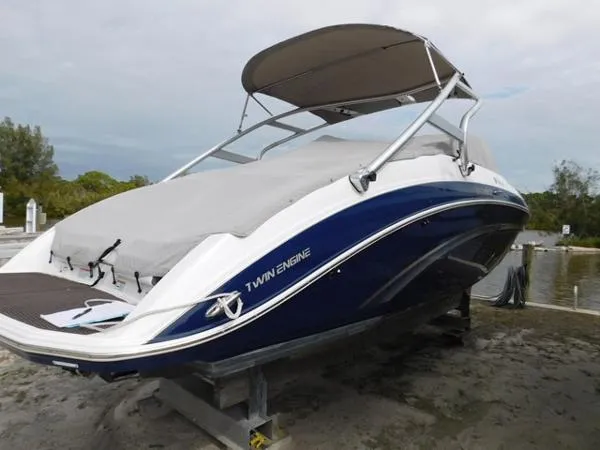 Slide: The Image of Yamaha 242 Limited S 2013 - 0