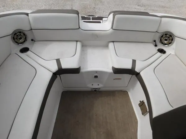 Slide: The Image of Yamaha 242 Limited S 2013 - 8