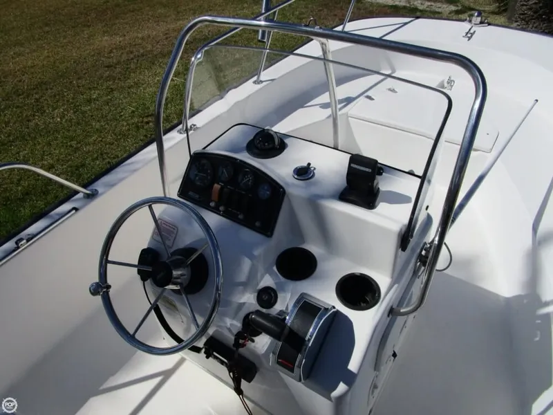 Slide: The Image of Boston Whaler 170 Montauk 2004 - 1