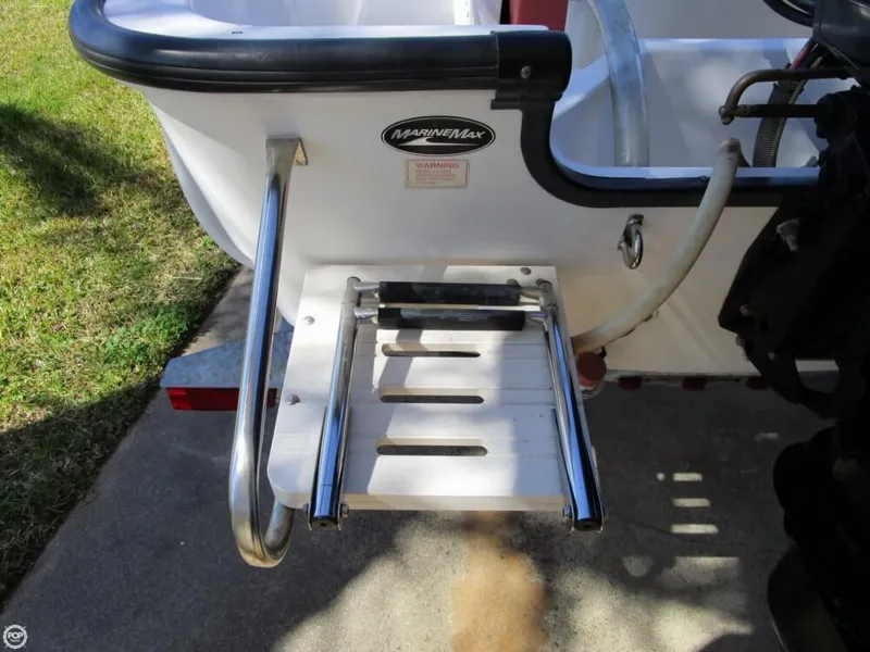 Slide: The Image of Boston Whaler 170 Montauk 2004 - 10