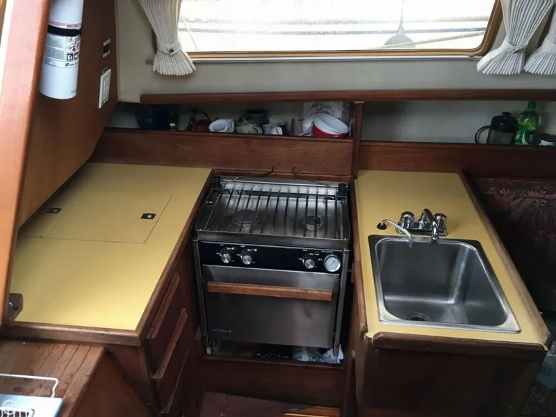 Slide: The Image of Islander Bahama 30 1980 - 9