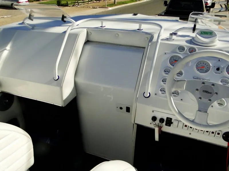 Slide: The Image of Warlock 31 SXT Cat 2001 - 7