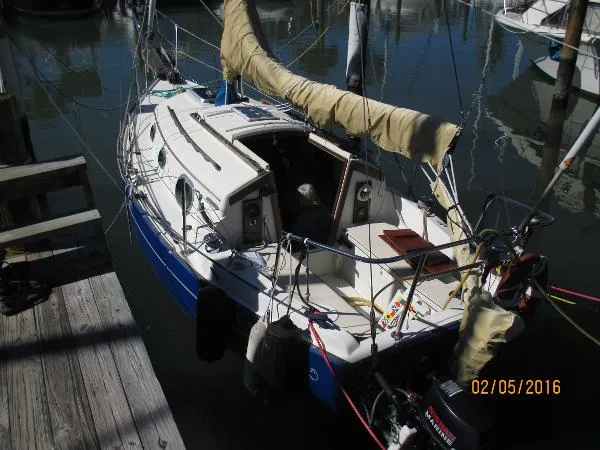 Slide: The Image of Pacific Seacraft Flicka 1980 - 3