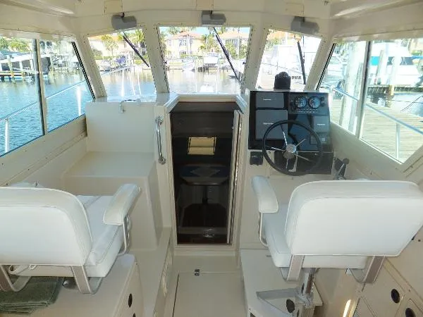 Slide: The Image of Albin 28 Flush Deck w/Generator 2004 - 10