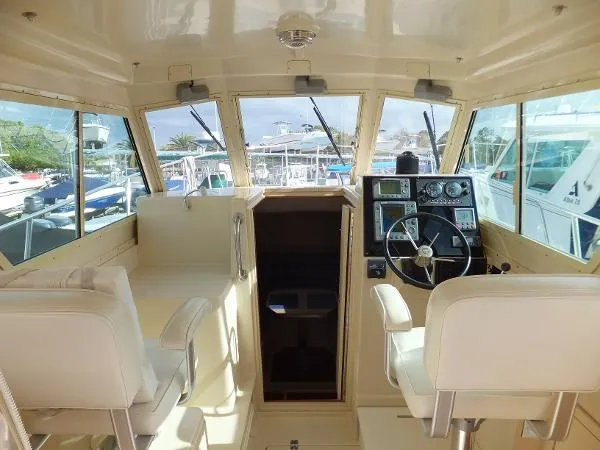 Slide: The Image of Albin 28 Flush Deck w/Generator 2004 - 11