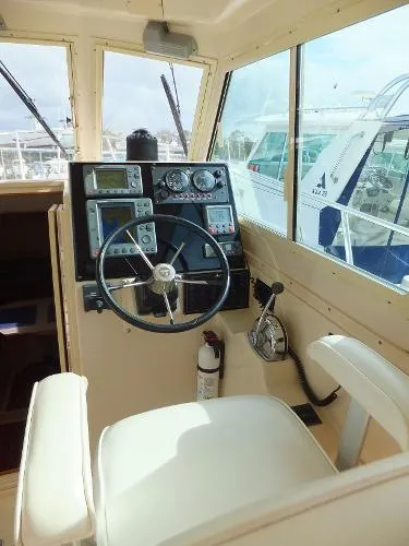 Slide: The Image of Albin 28 Flush Deck w/Generator 2004 - 8