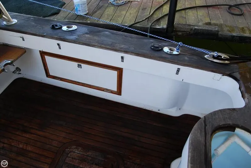 Slide: The Image of Carolinian Boat Works Carolinian 28 Express 2009 - 5