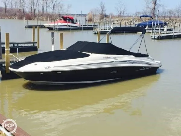 Slide: The Image of Sea Ray 220 Sundeck 2006 - 1