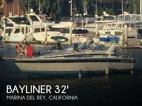 Slide: The Image of Bayliner 320 Conquest 1986 - 0