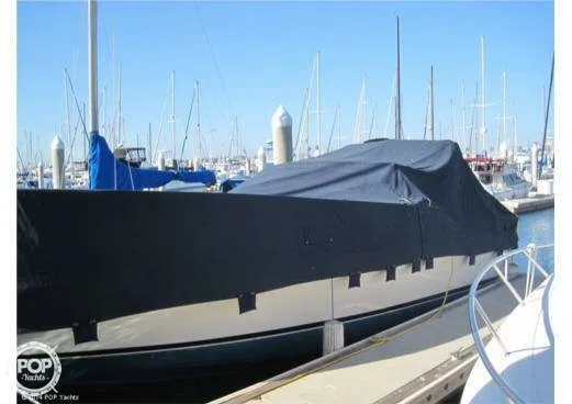 Slide: The Image of Bayliner 320 Conquest 1986 - 7