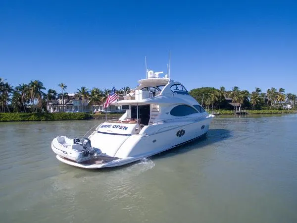 Slide: The Image of Lazzara Yachts 74 Motoryacht 2006 - 11