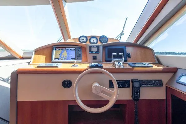 Slide: The Image of Lazzara Yachts 74 Motoryacht 2006 - 8