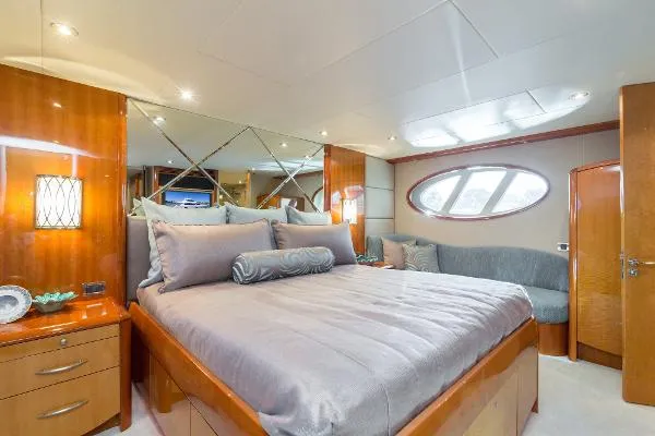 Slide: The Image of Lazzara Yachts 74 Motoryacht 2006 - 9